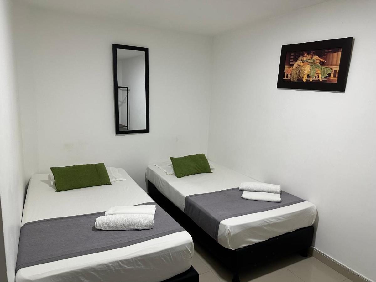 Hotel Laureles De Aburra Medellín Zewnętrze zdjęcie