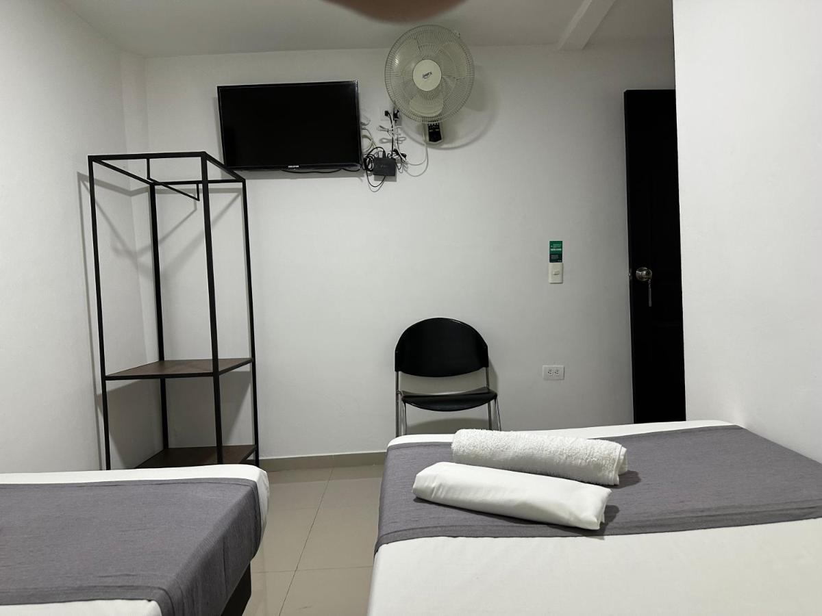 Hotel Laureles De Aburra Medellín Zewnętrze zdjęcie