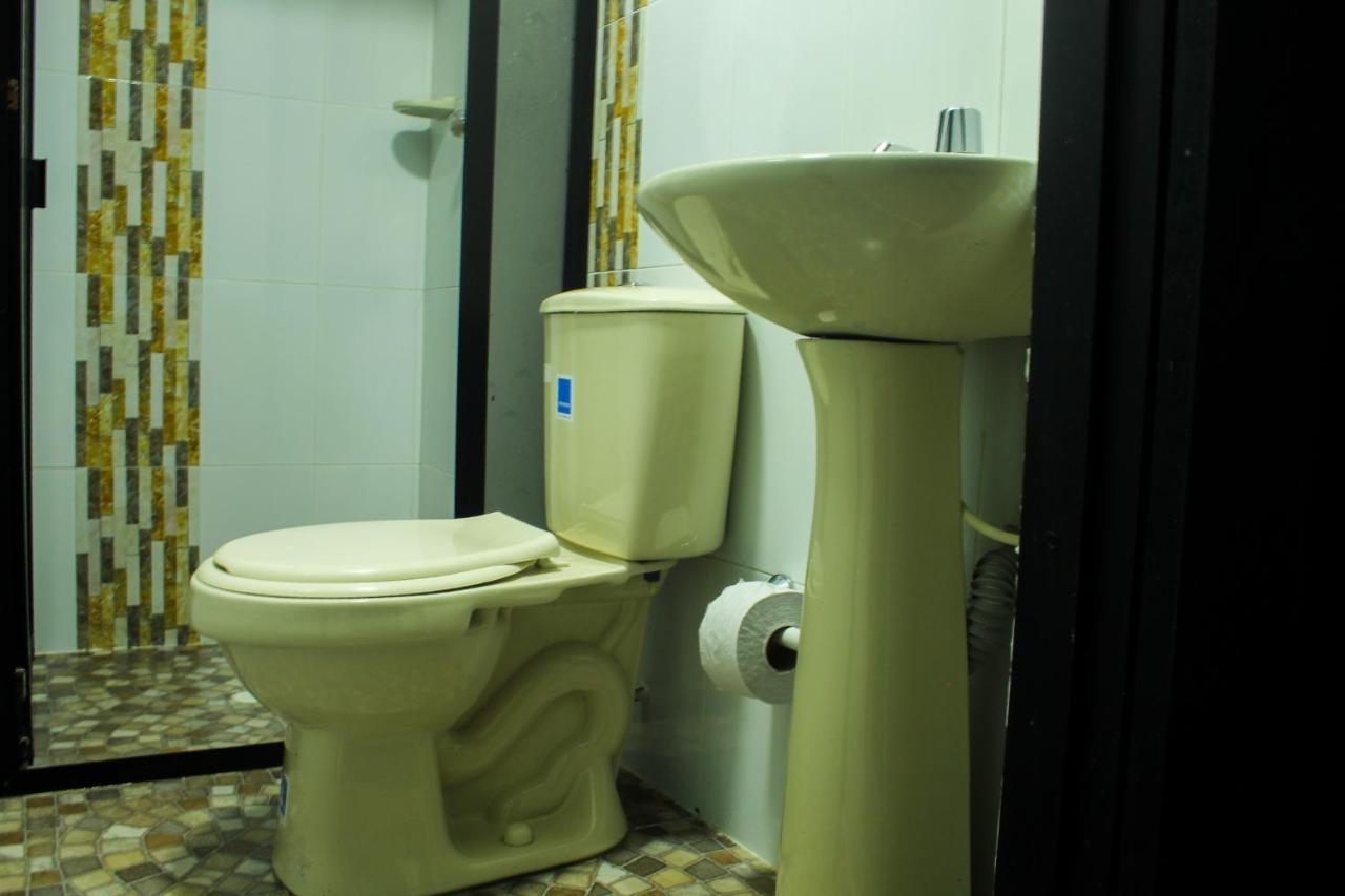 Hotel Laureles De Aburra Medellín Zewnętrze zdjęcie