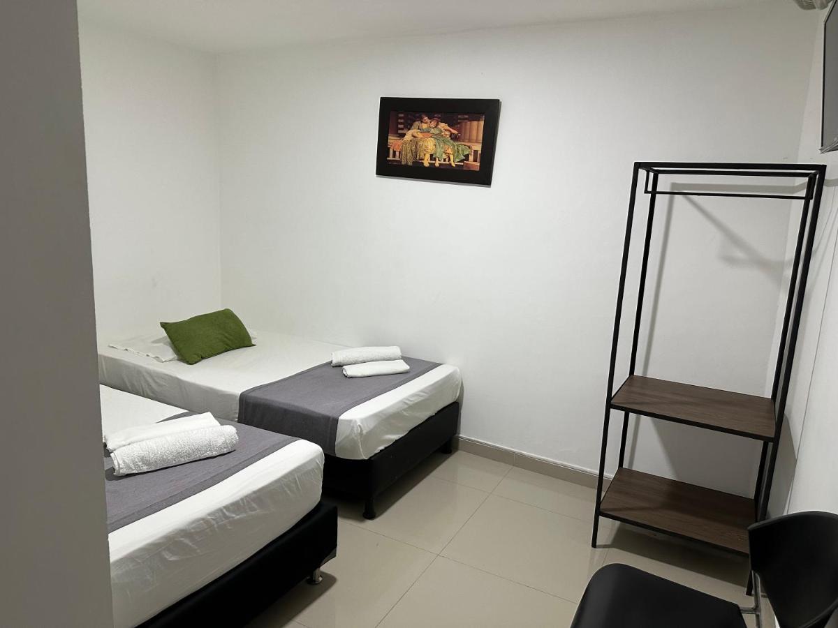Hotel Laureles De Aburra Medellín Zewnętrze zdjęcie