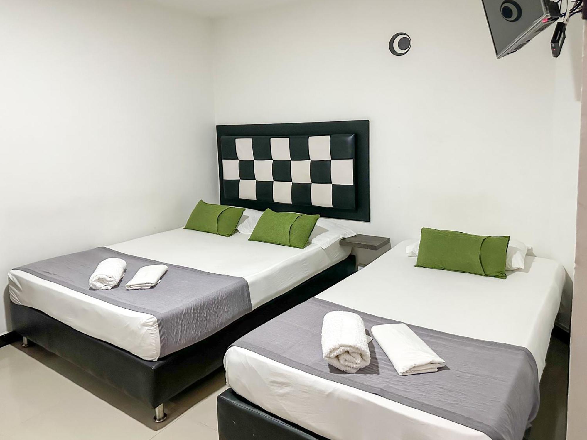 Hotel Laureles De Aburra Medellín Zewnętrze zdjęcie